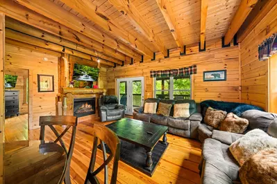 Keaton's Wild Animal Cabin