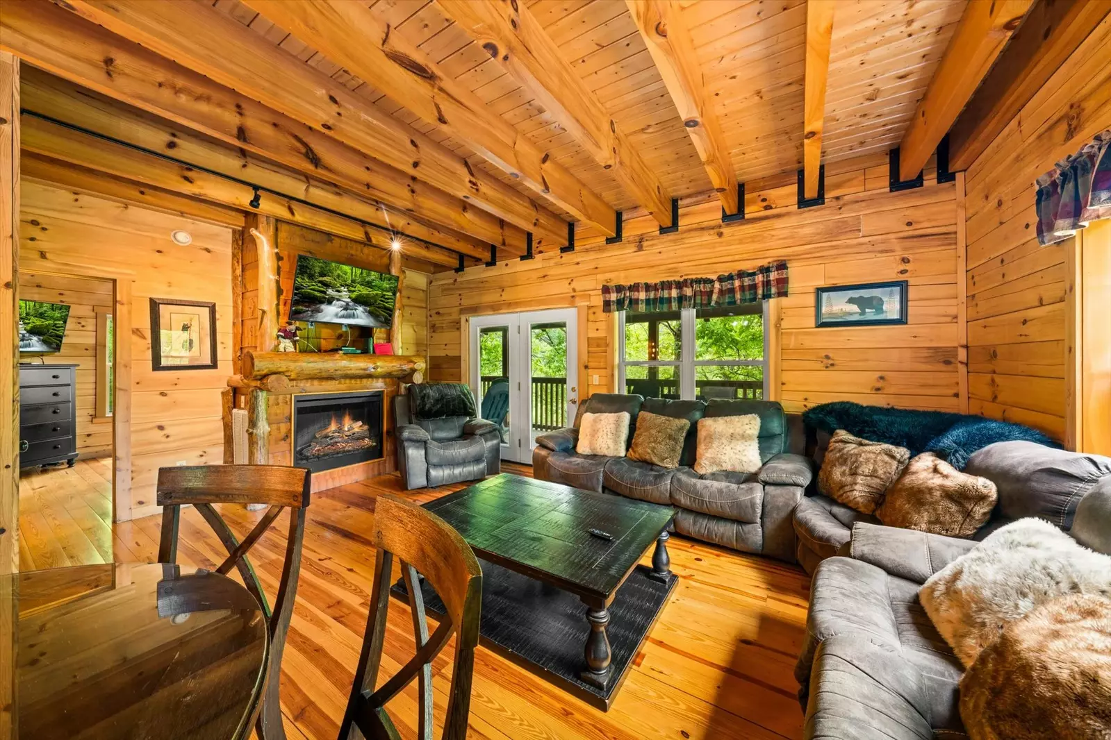 Keaton's Wild Animal Cabin