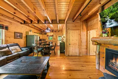 Keaton's Wild Animal Cabin