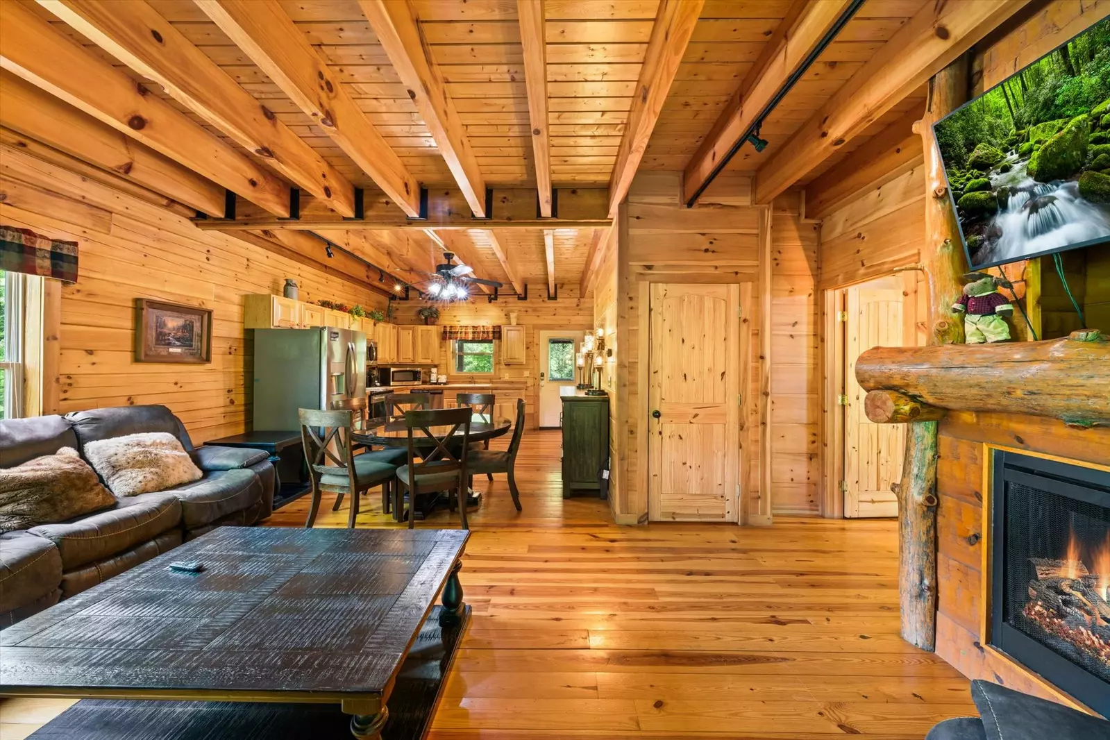 Keaton's Wild Animal Cabin