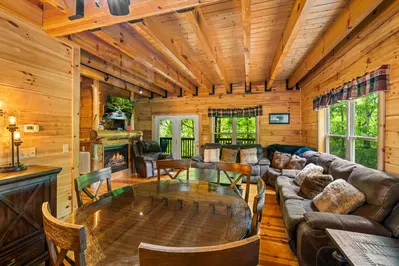 Keaton's Wild Animal Cabin