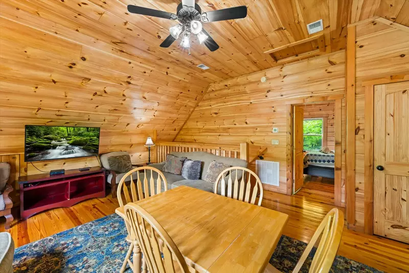 Keaton's Wild Animal Cabin