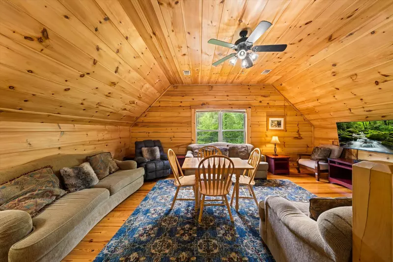 Keaton's Wild Animal Cabin