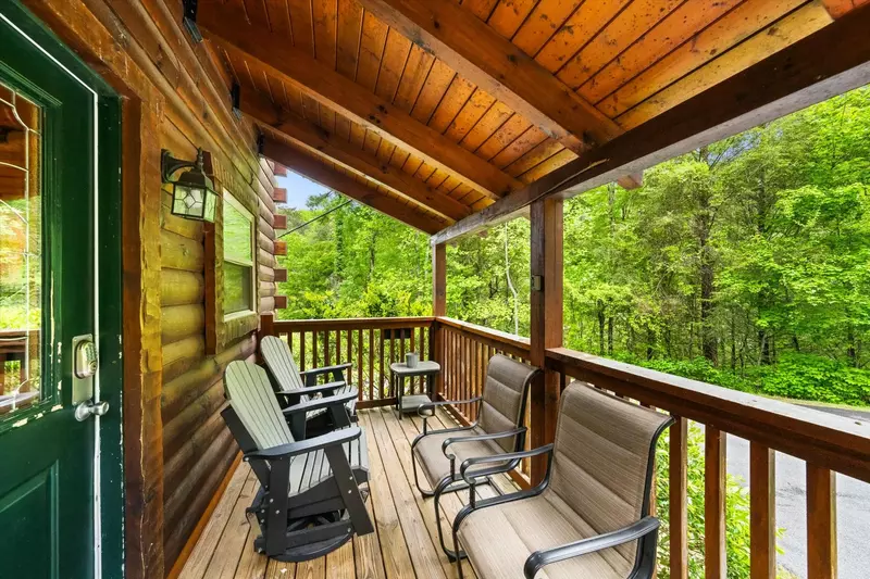 Keaton's Wild Animal Cabin