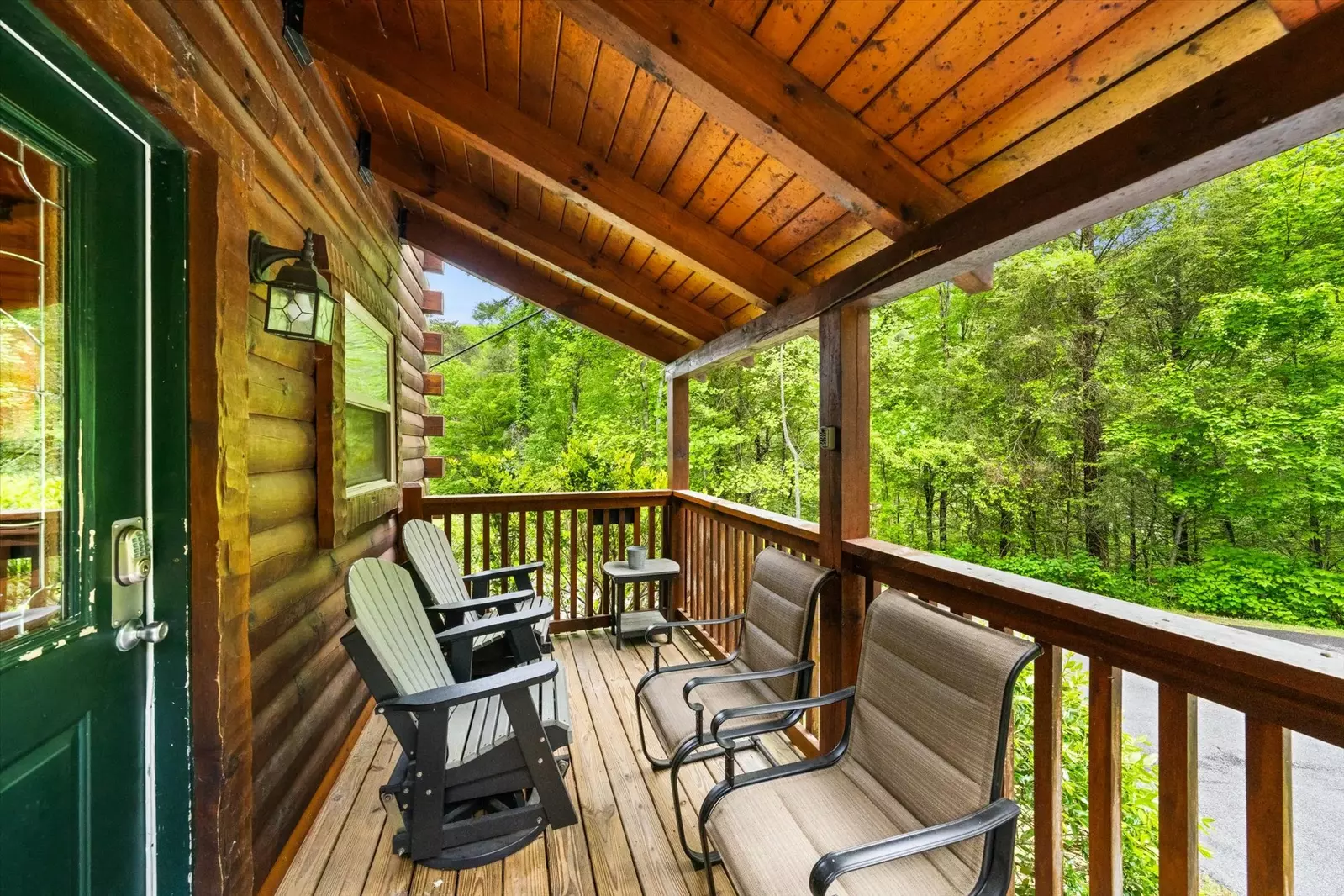 Keaton's Wild Animal Cabin