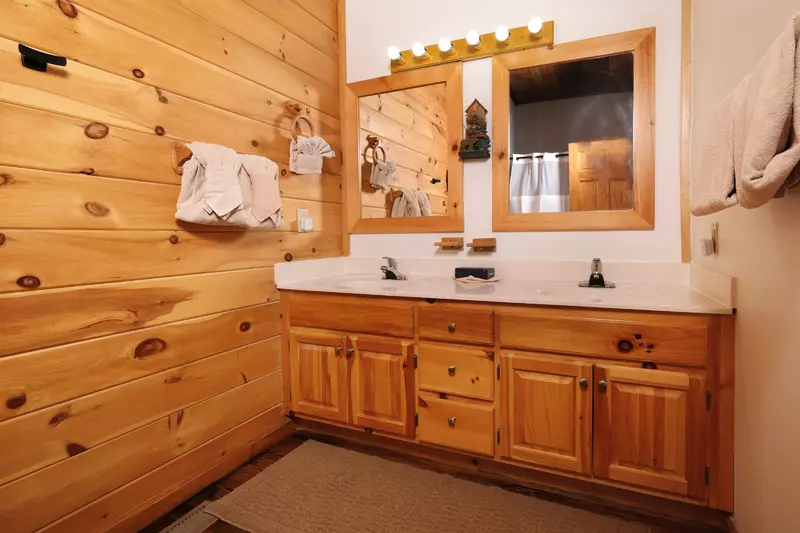 Peaceful View Cabin