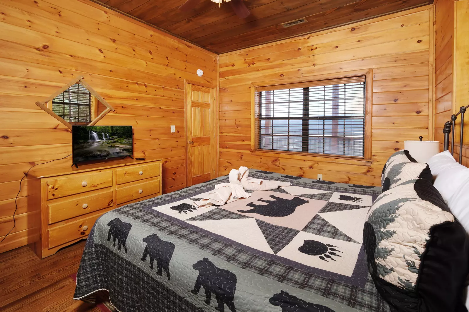 Peaceful View Cabin