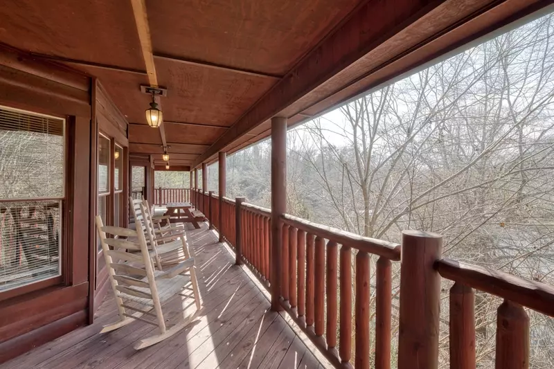 Cherokee Lodge
