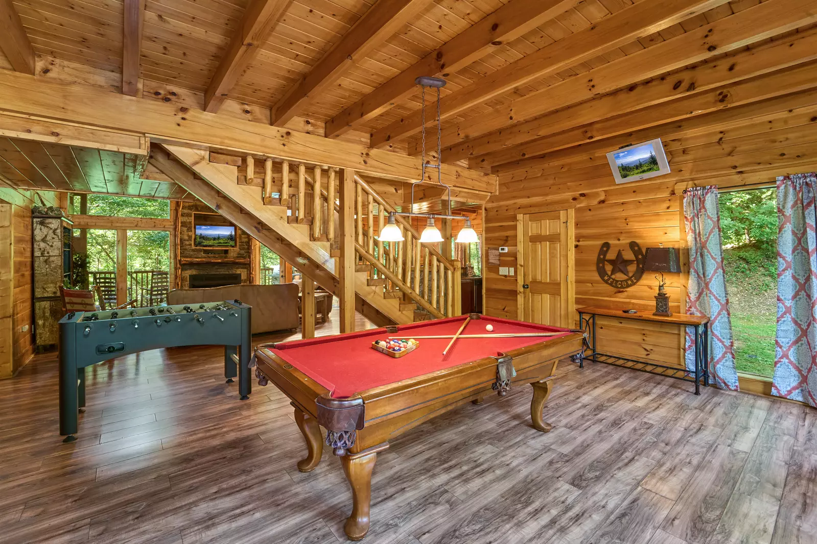 Property image, Interior, of Firefly Lodge