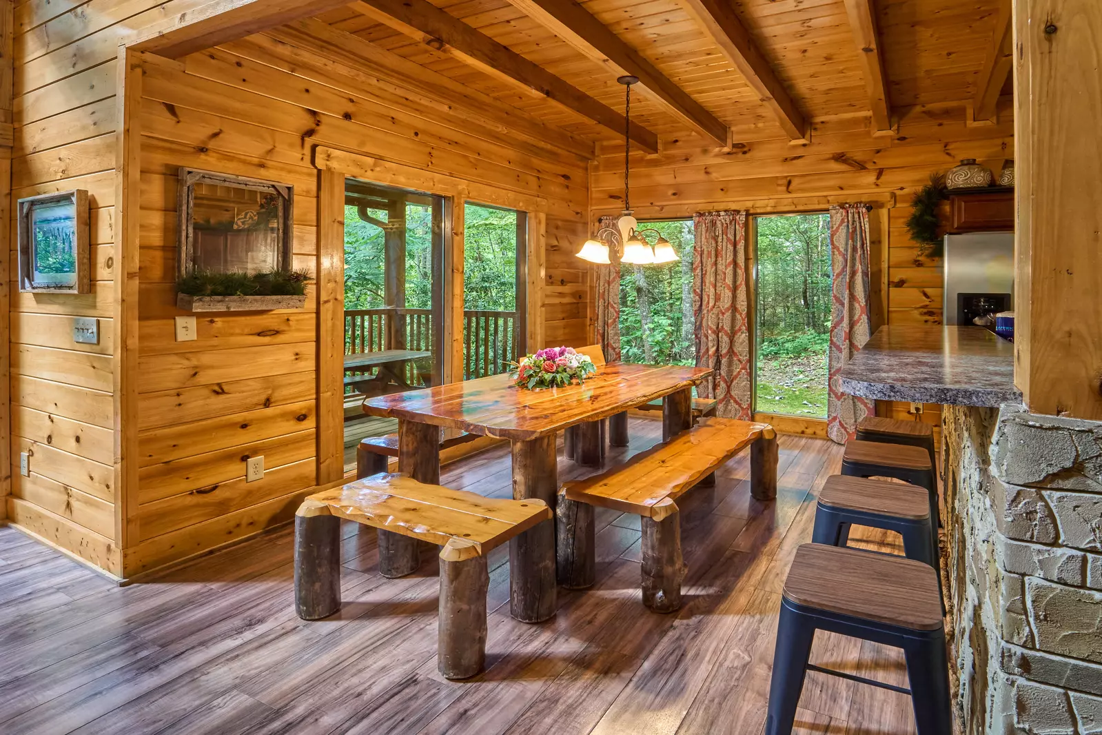 Property image, Interior, of Firefly Lodge