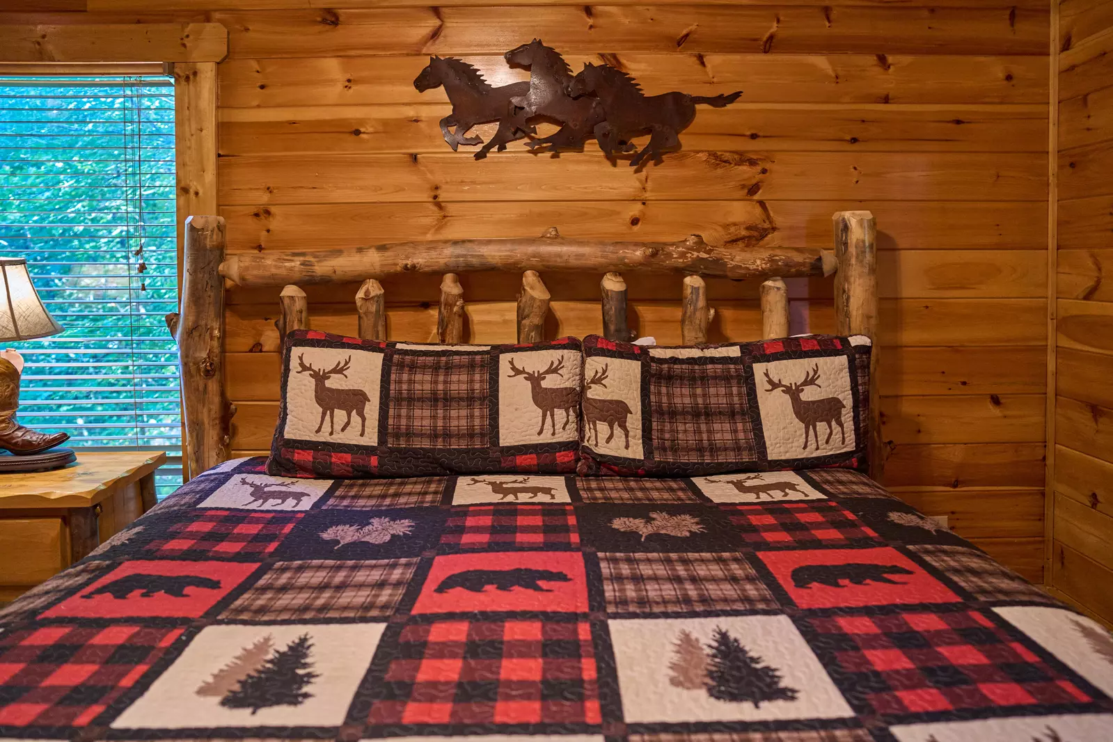 Property image, Interior, of Firefly Lodge