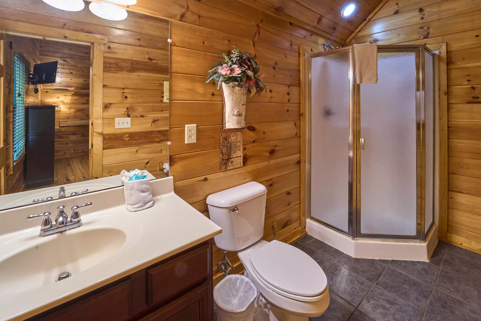 Property image, Interior, of Firefly Lodge