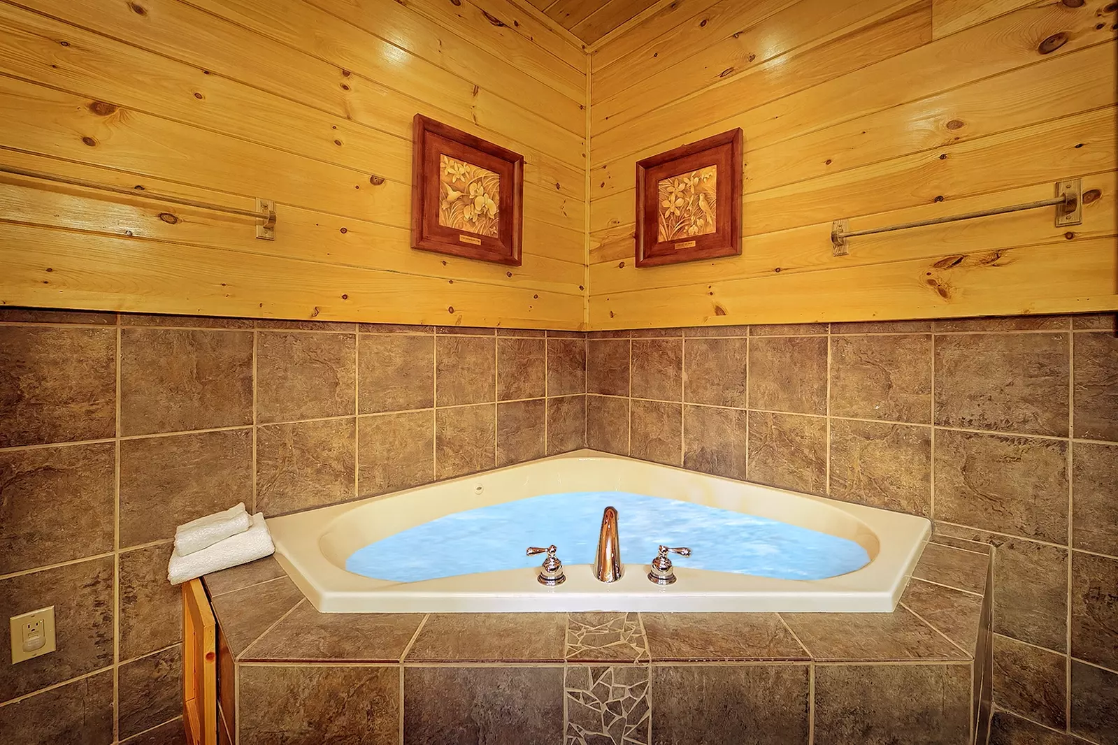 Property image, Interior, of Knotty & Nice