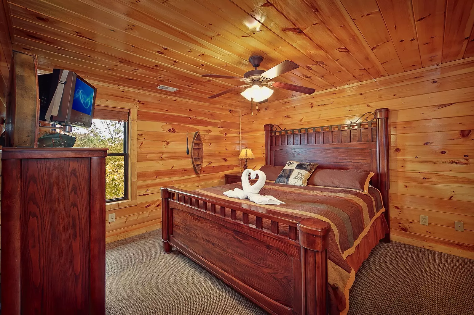 Property image, Interior, of Knotty & Nice