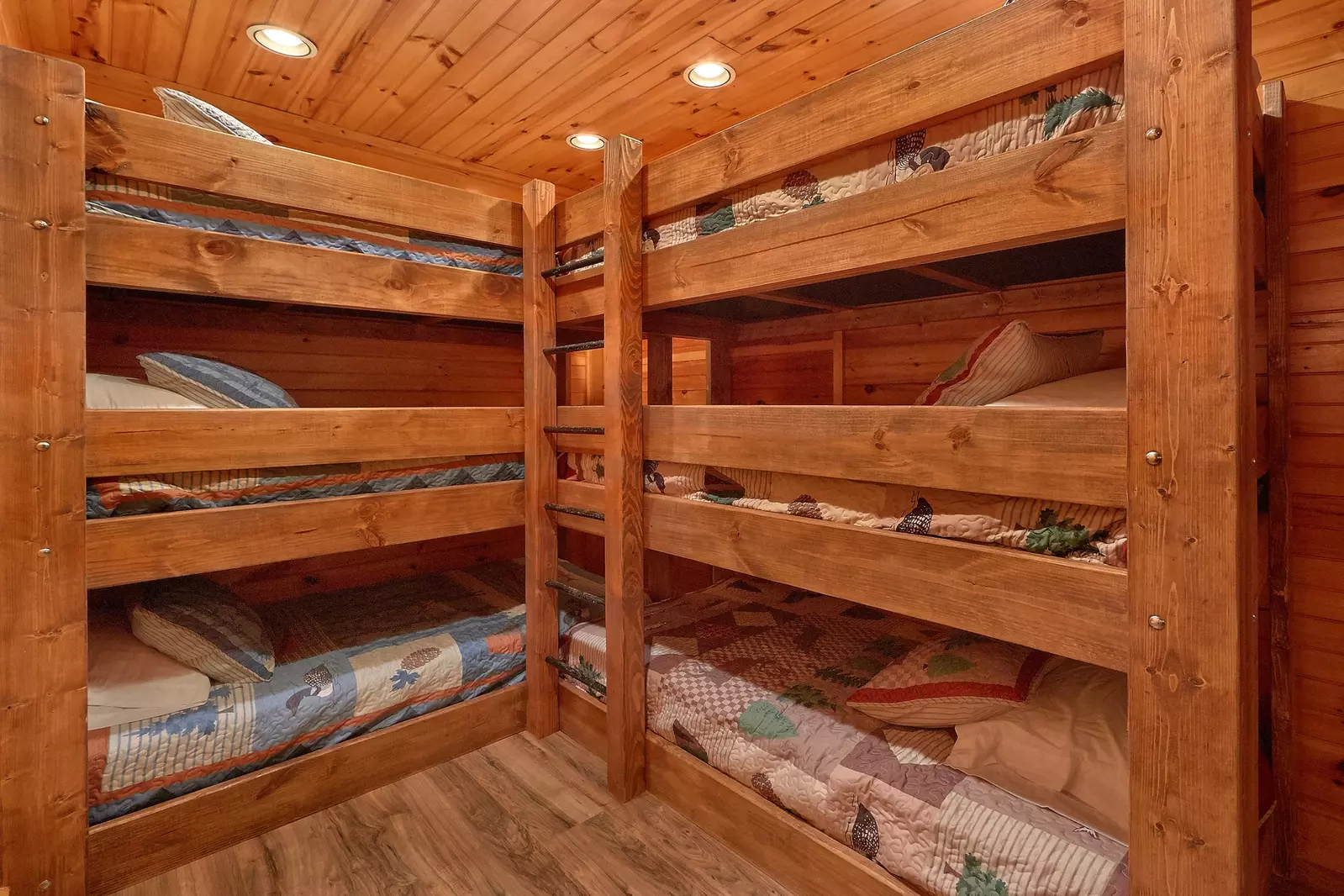 Property image, Interior, of Silvercreek