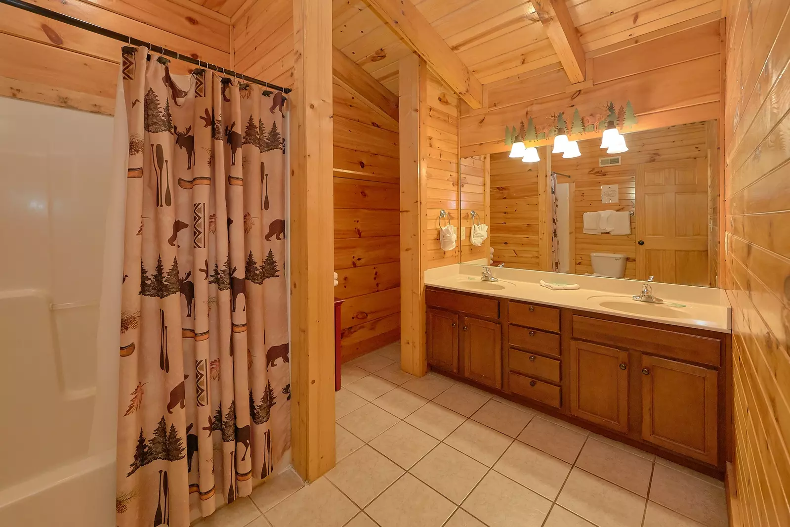 Property image, Interior, of Silvercreek