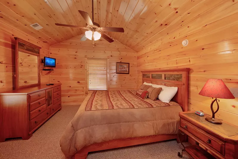 Property image, Interior, of Finders Keepers