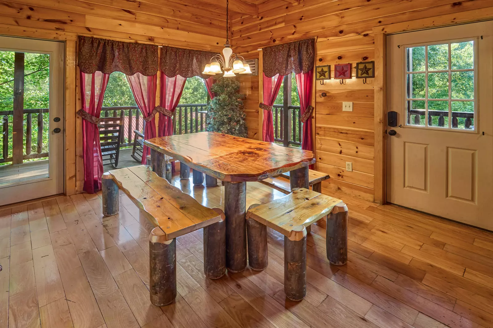 Property image, Interior, of Summit Sanctuary