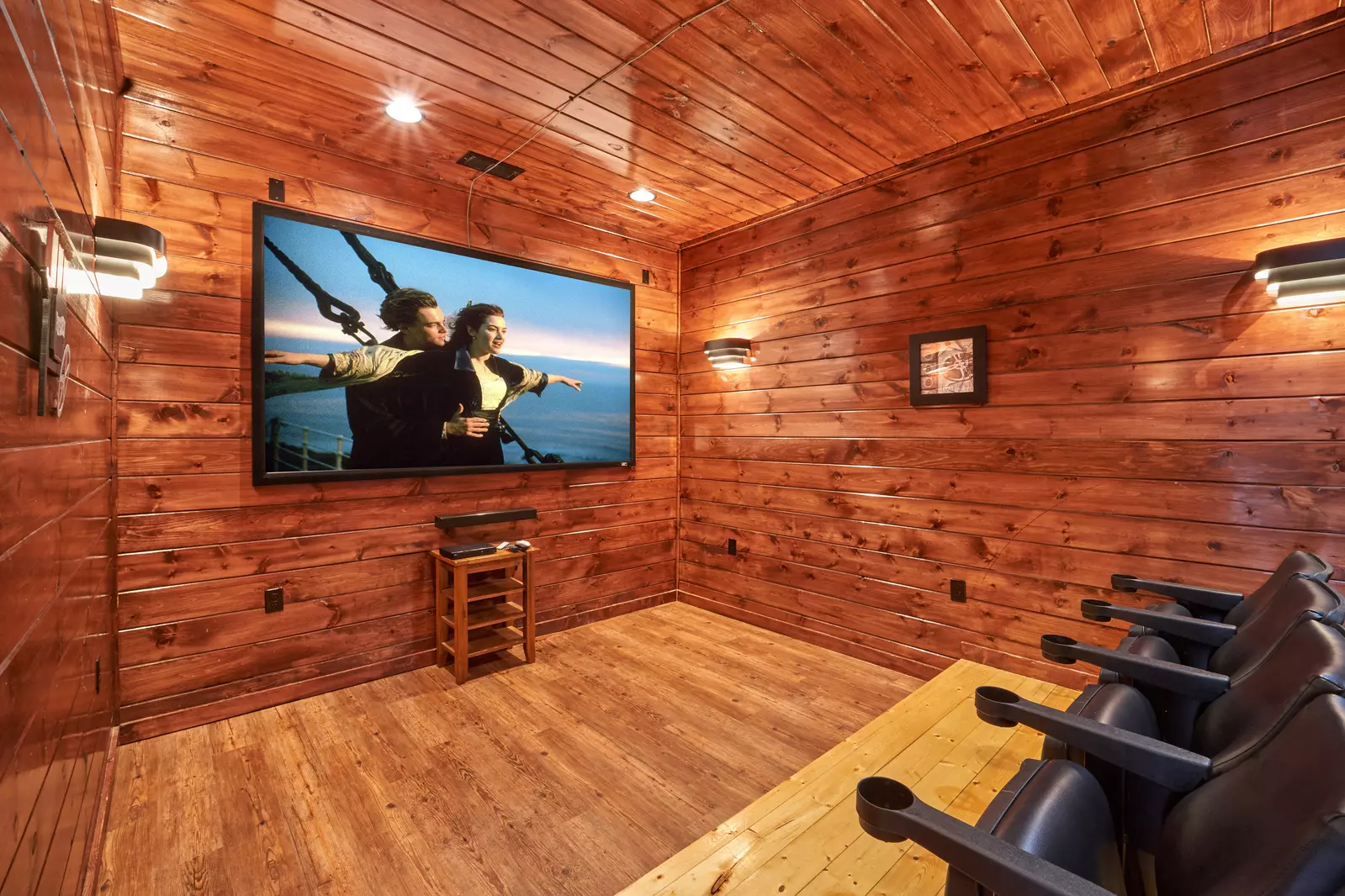Property image, Interior, of Hilltop Hideaway