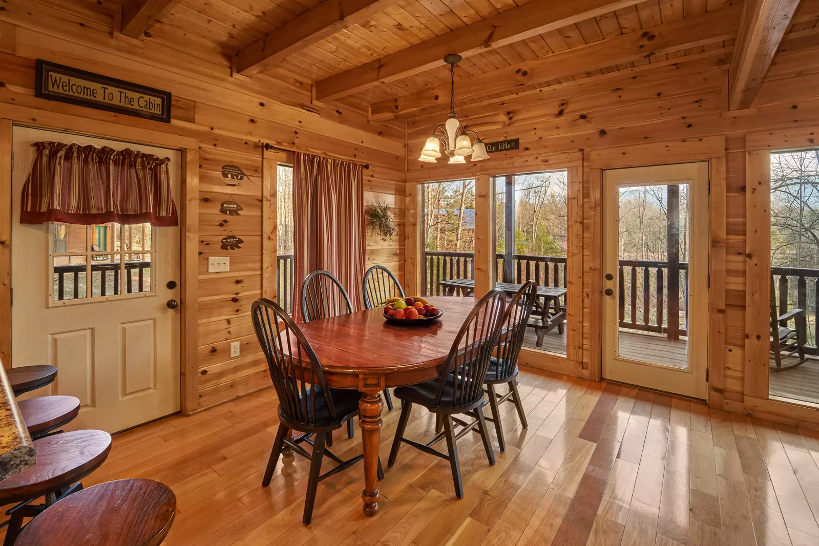 Property image, Interior, of Hilltop Hideaway