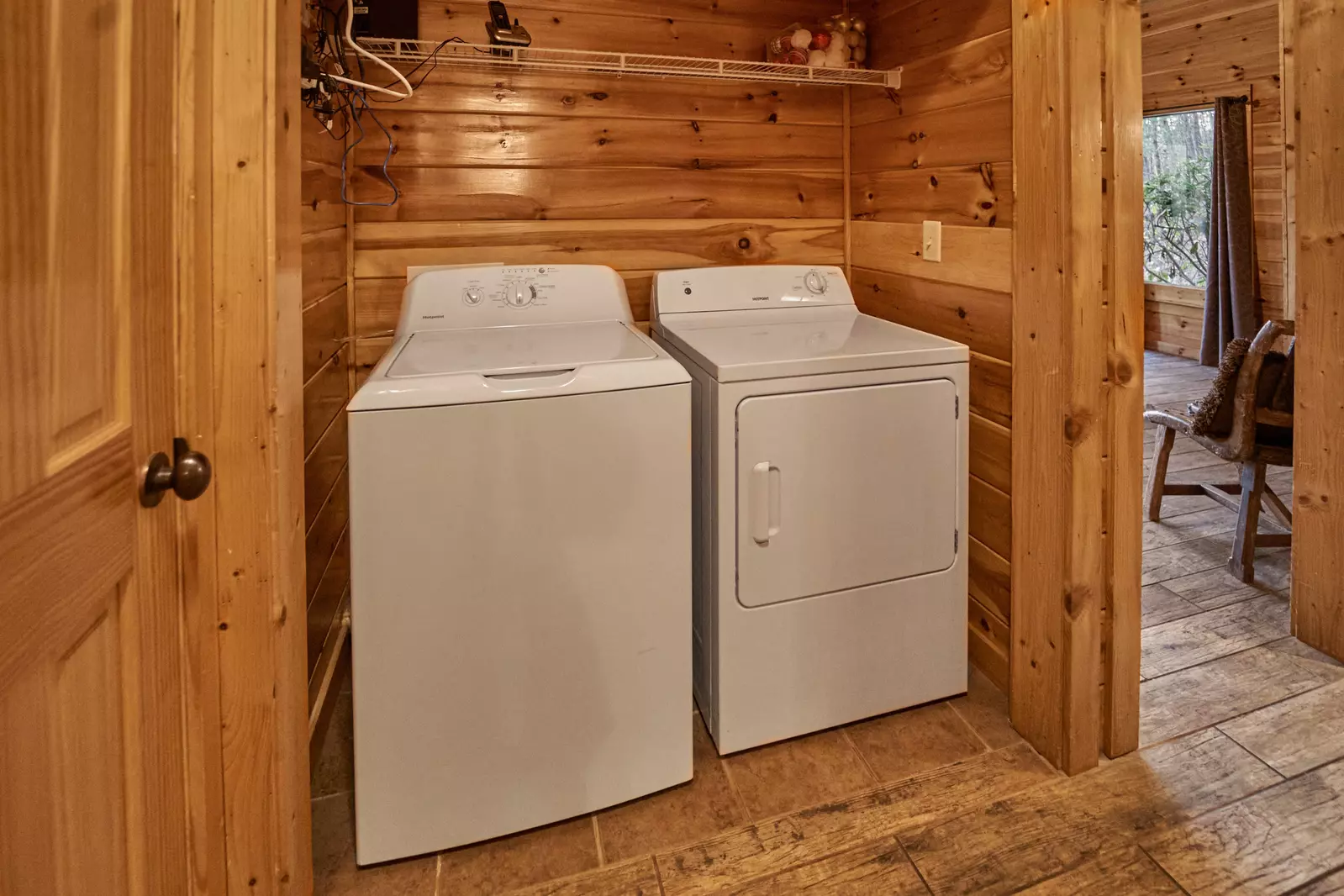 Property image, Interior, of Hilltop Hideaway
