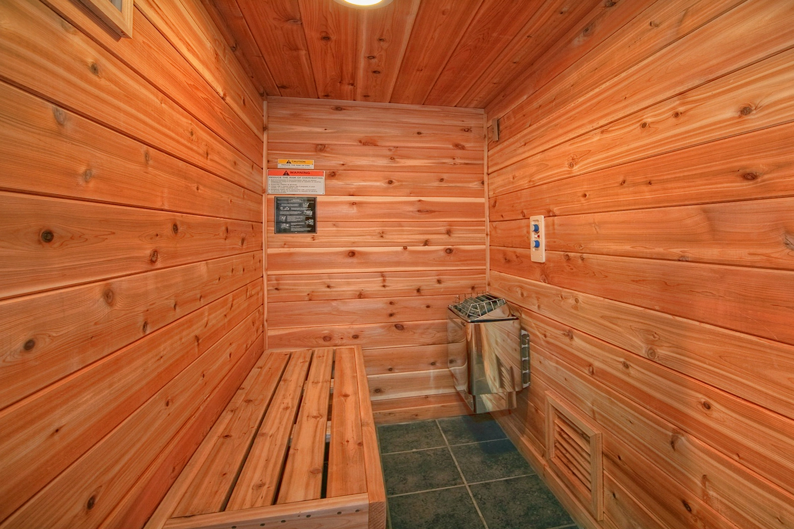 Property image, Interior, of Lazy Daze Lodge