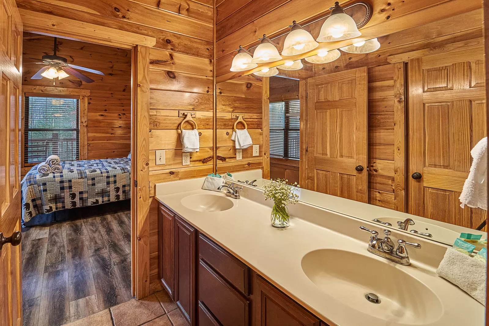 Property image, Interior, of Majestic Views