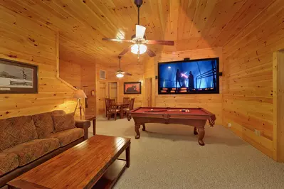 Property image, Interior, of Bear Cub Lodge