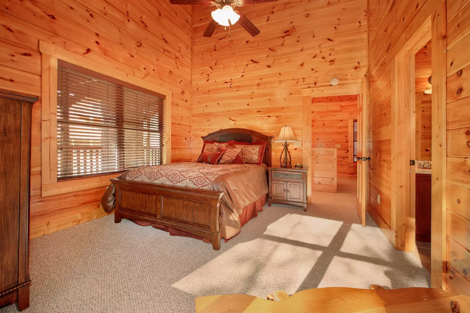 Property image, Interior, of Bear Cub Lodge