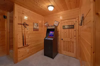 Property image, Interior, of Mountain Dreams (#104)