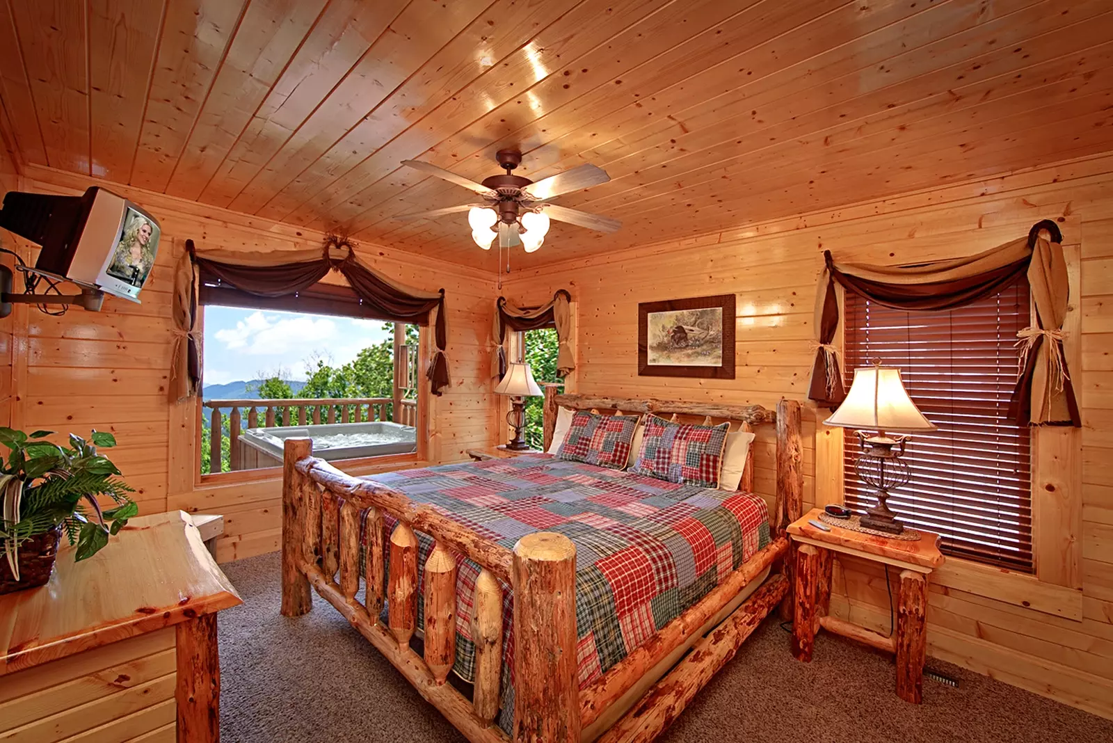 Property image, Interior, of Mountain Dreams (#104)
