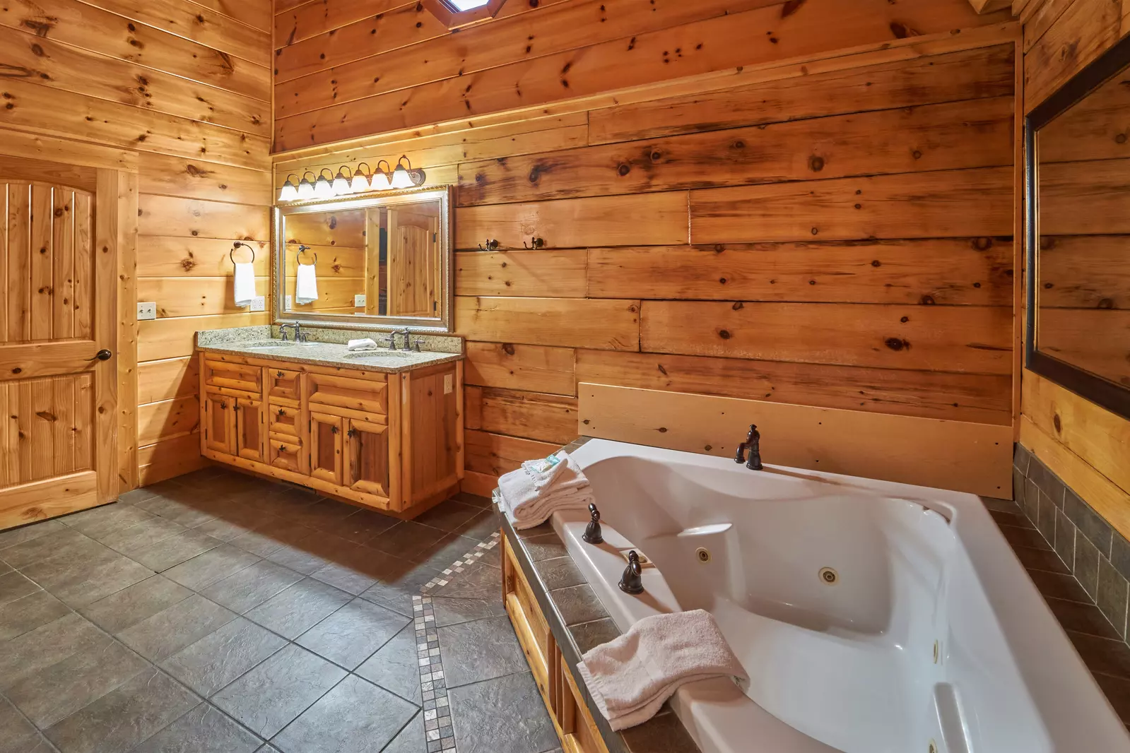 Property image, Interior, of Big Thunder Lodge