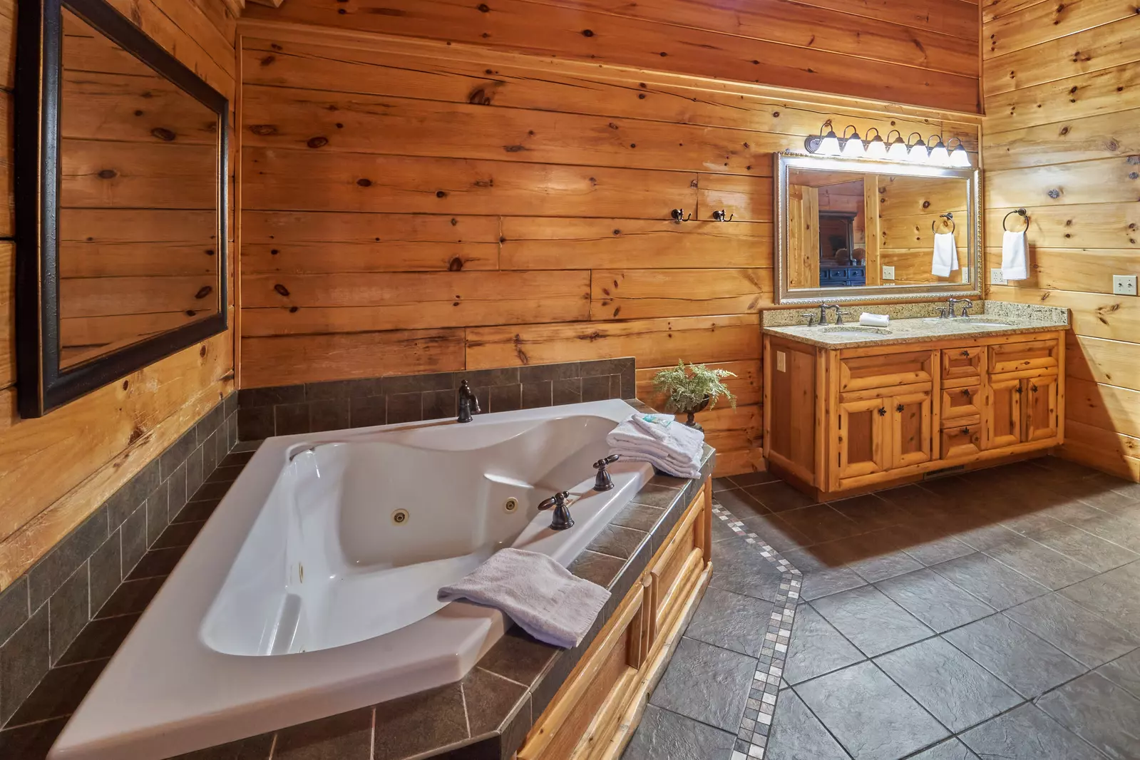 Property image, Interior, of Big Thunder Lodge