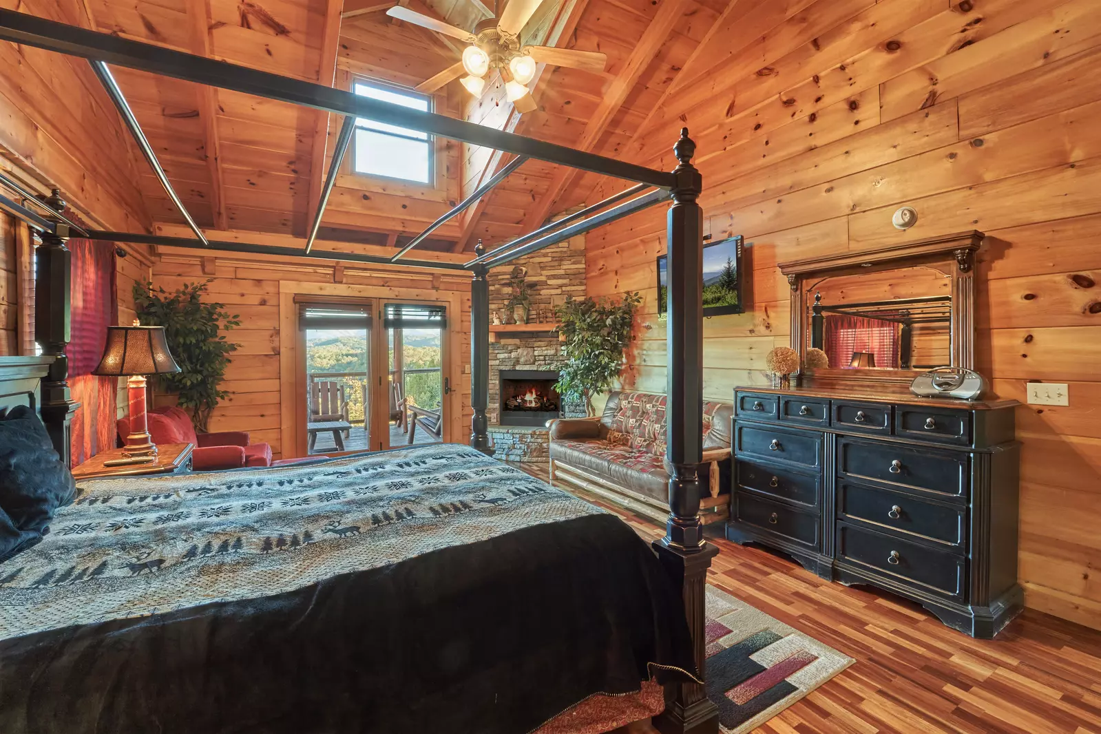 Property image, Interior, of Big Thunder Lodge