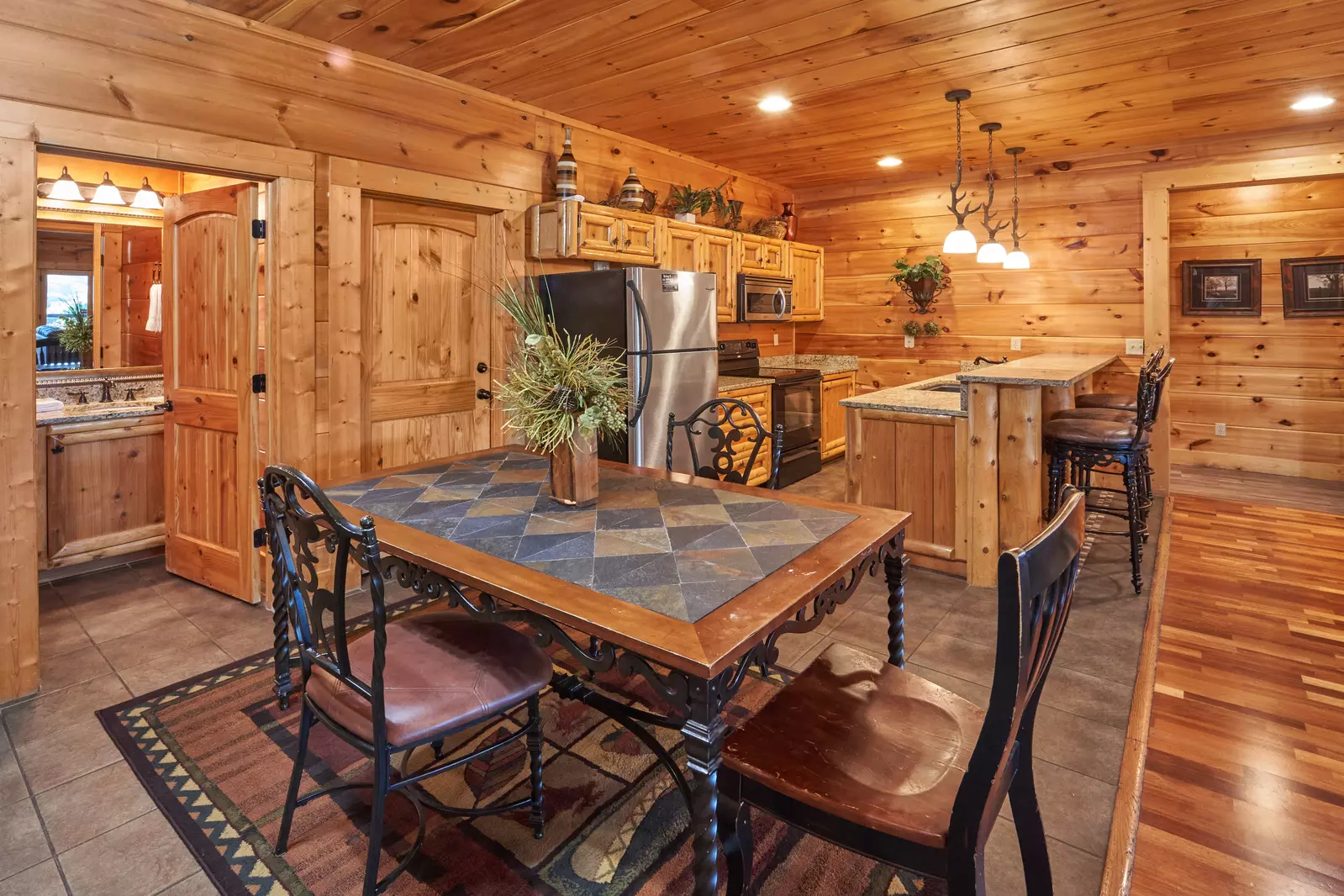 Property image, Interior, of Big Thunder Lodge