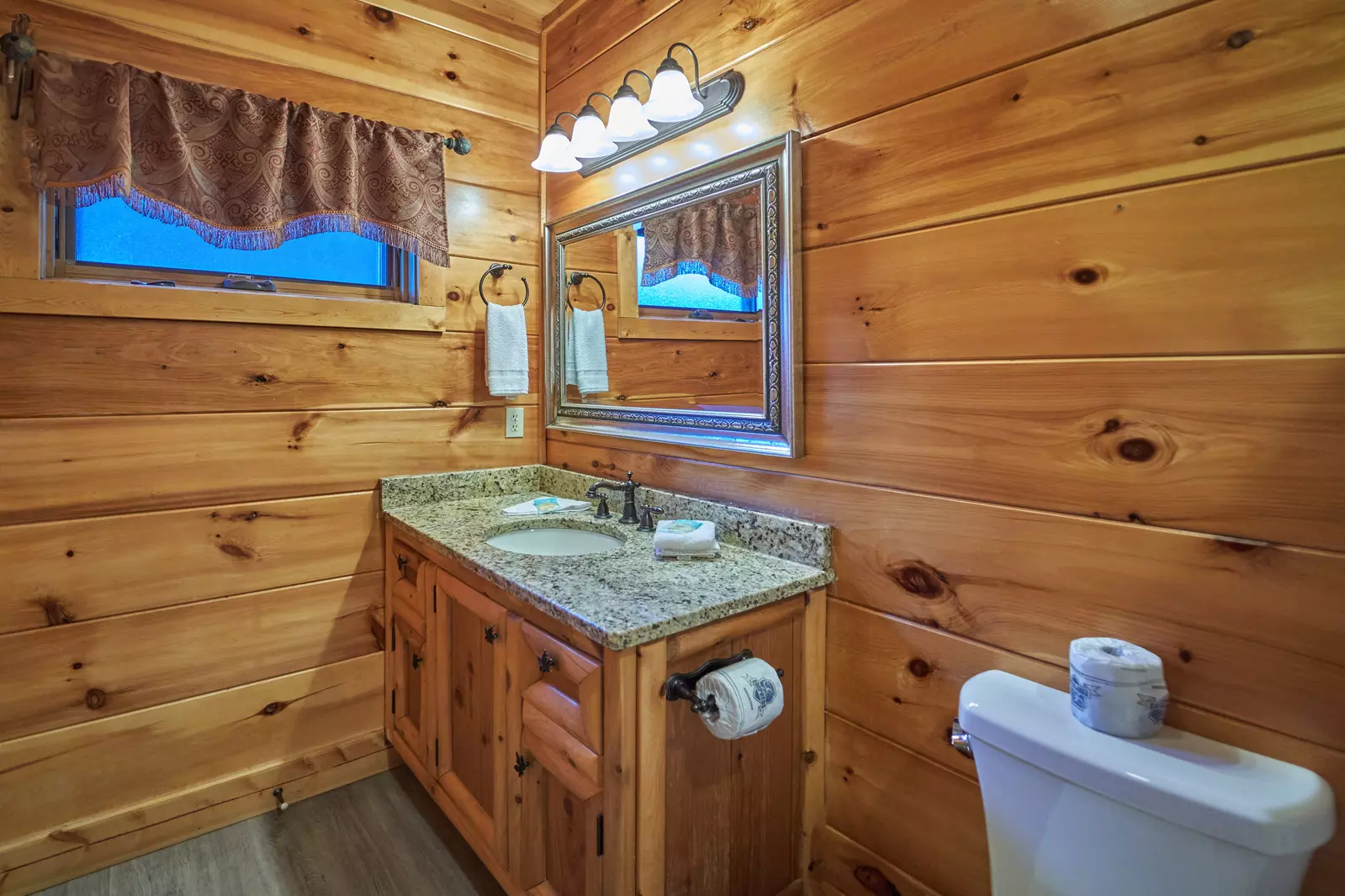 Property image, Interior, of Big Thunder Lodge