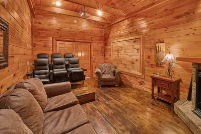 Property image, Interior, of Diamond In The Rough