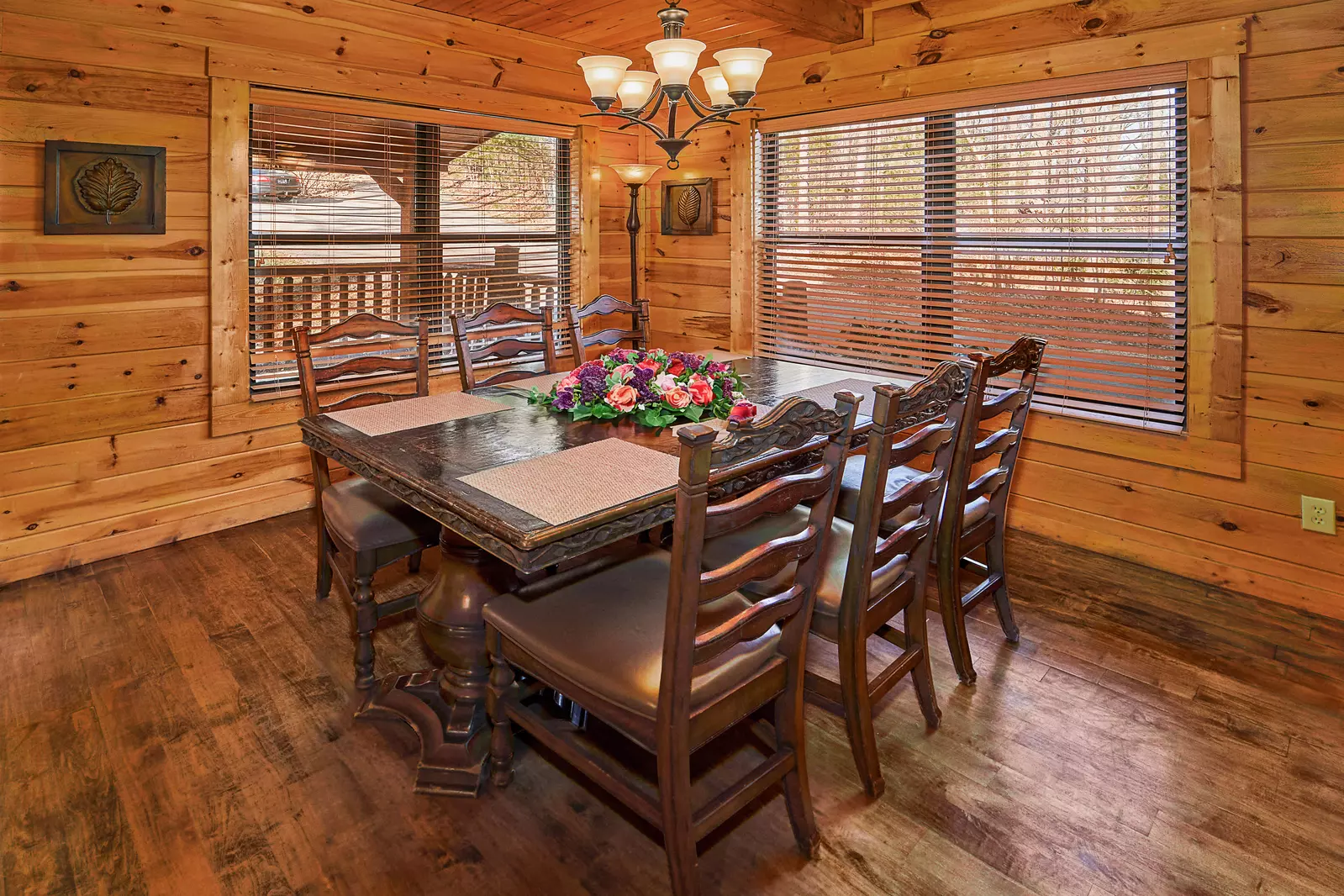 Property image, Interior, of Diamond In The Rough