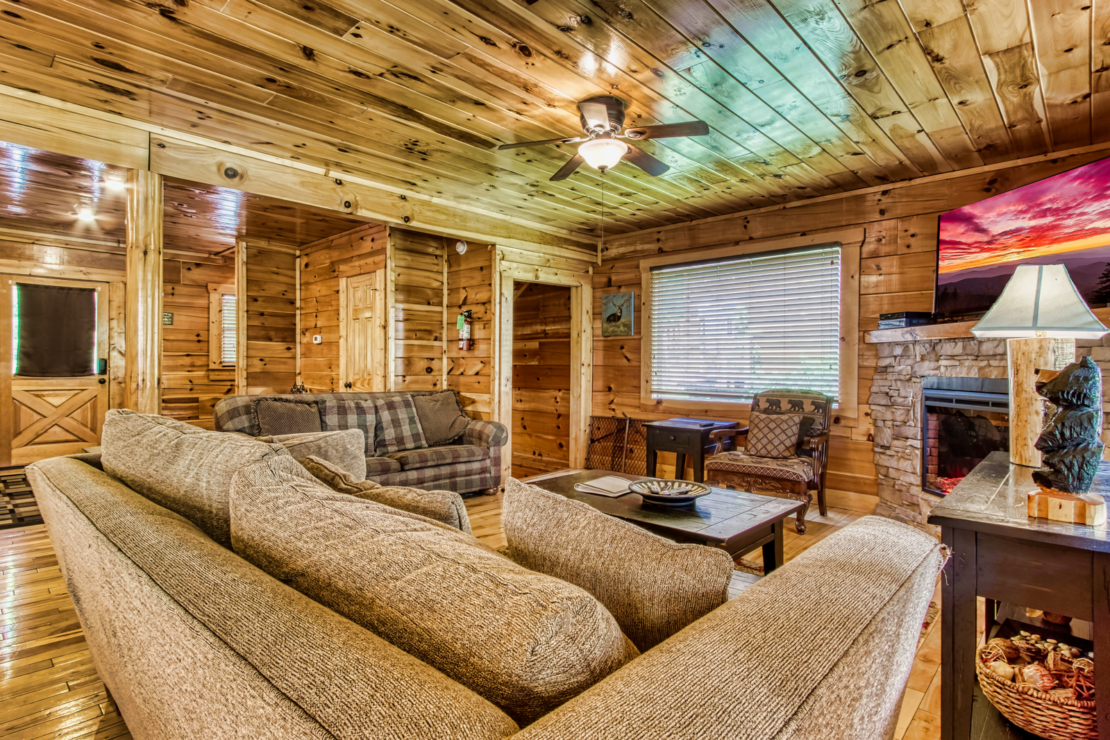 Property image, Interior, of Swimming in Paradise