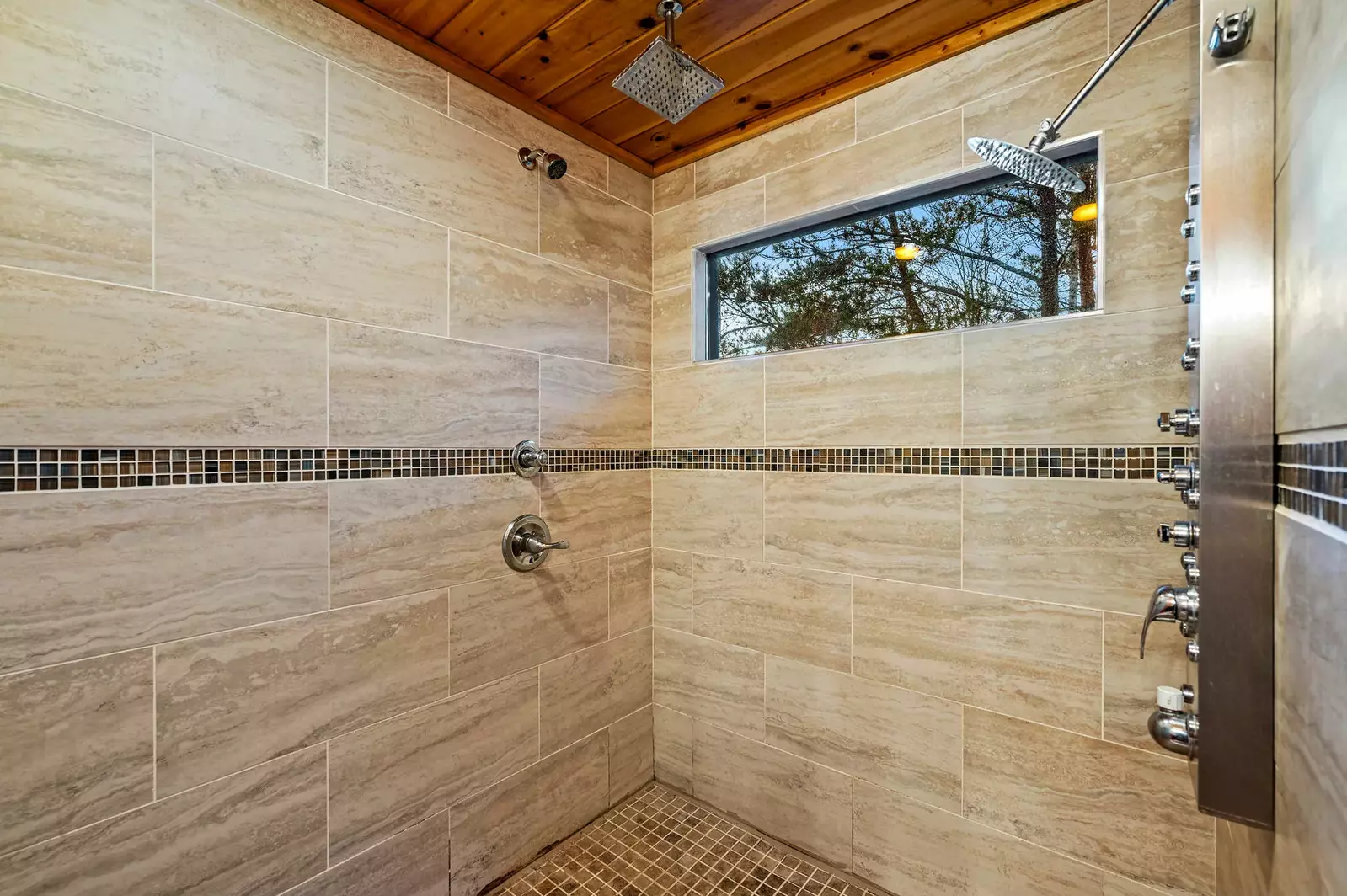 Property image, Interior, of Take My Breath Away
