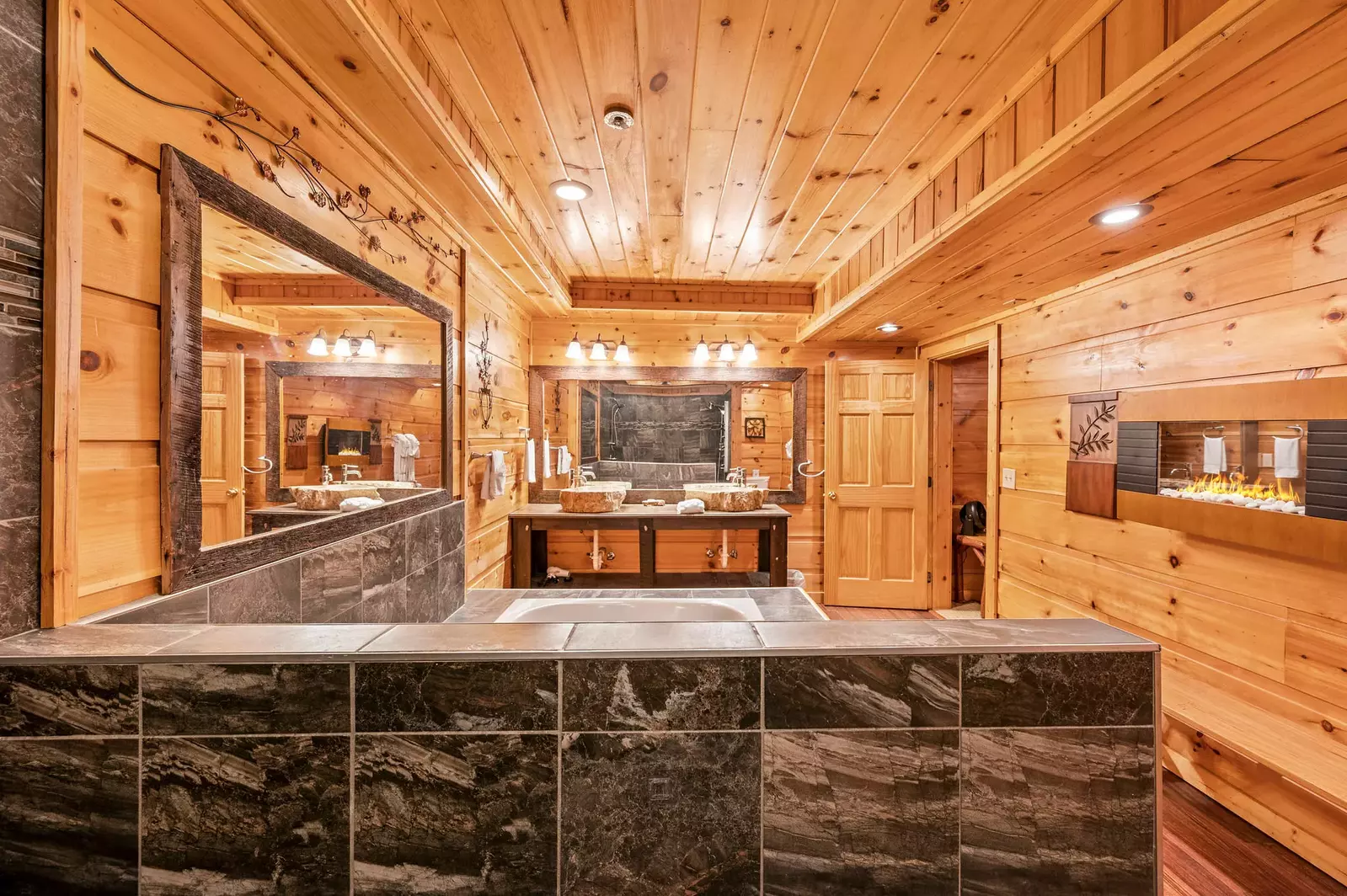 Property image, Interior, of Take My Breath Away