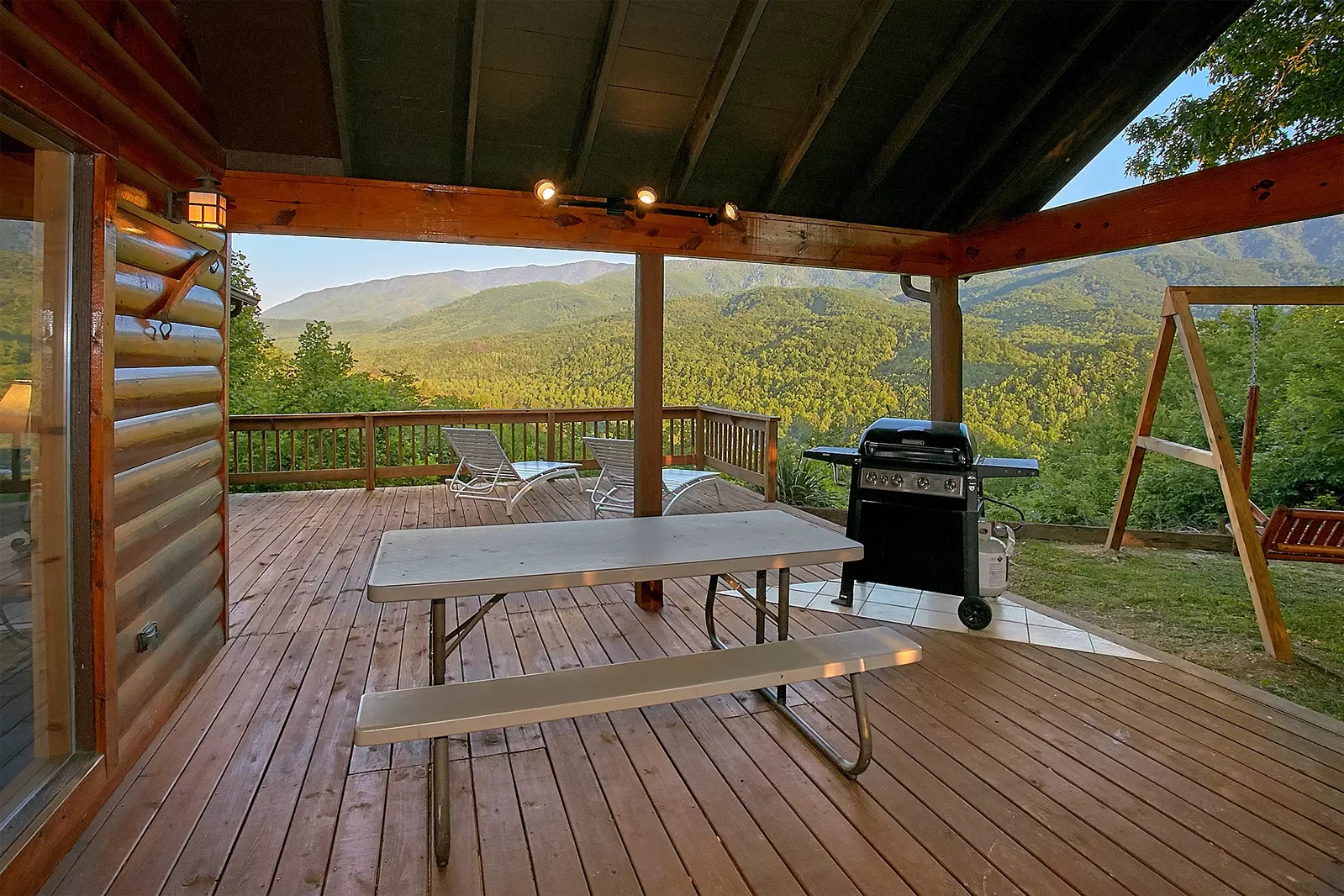 Property image, Interior, of Another Day In Paradise