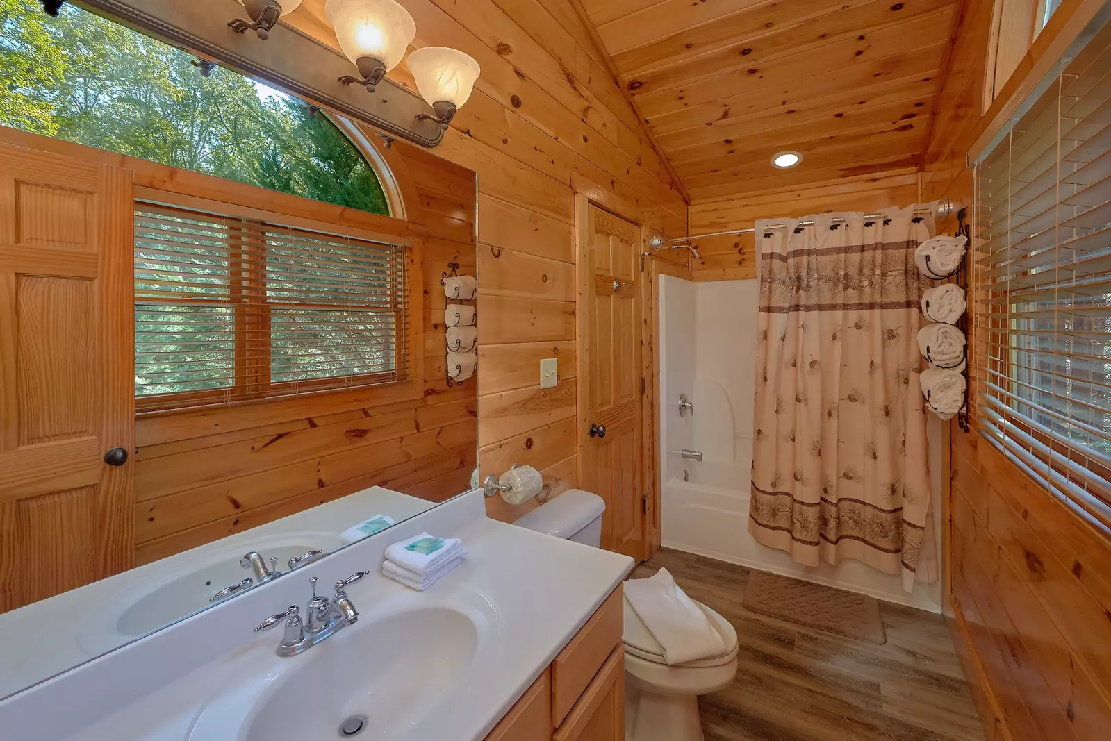 Property image, Interior, of Natural Attractions