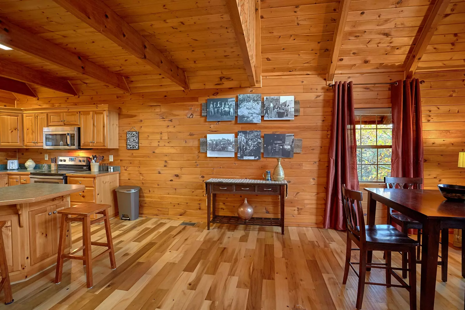 Property image, Interior, of Moonshiners View