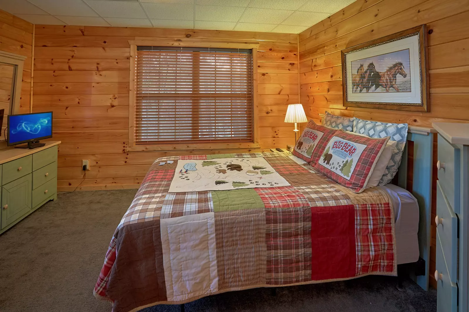 Property image, Interior, of Moonshiners View