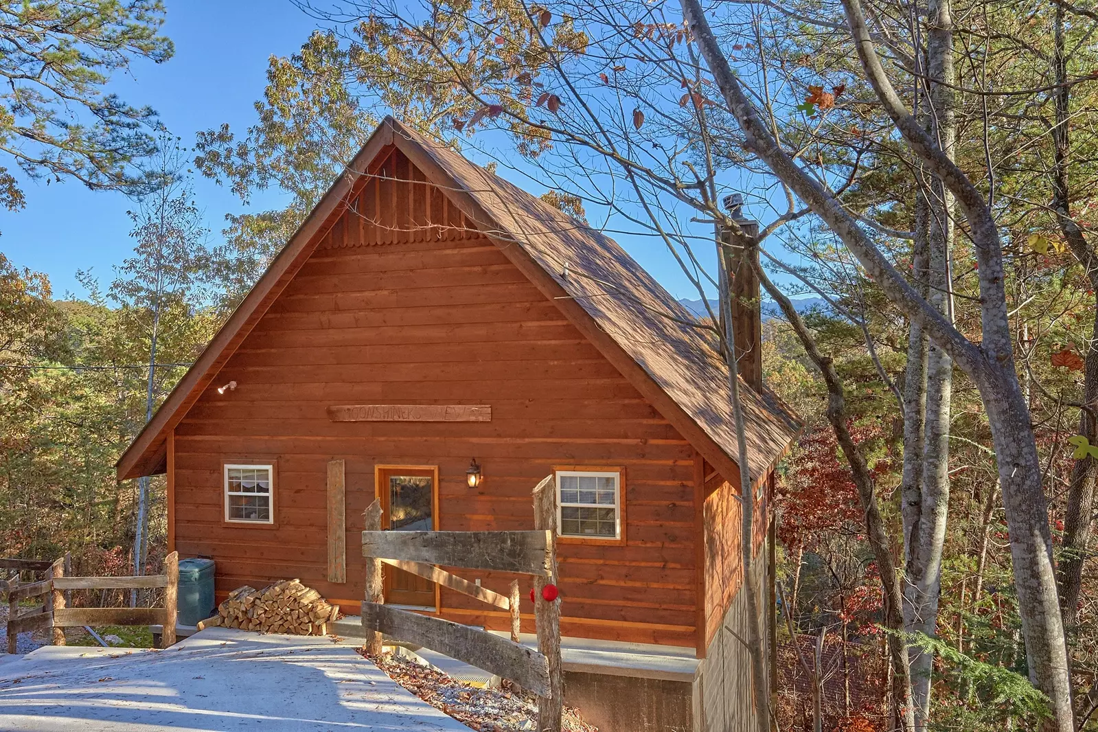 Property image, Interior, of Moonshiners View