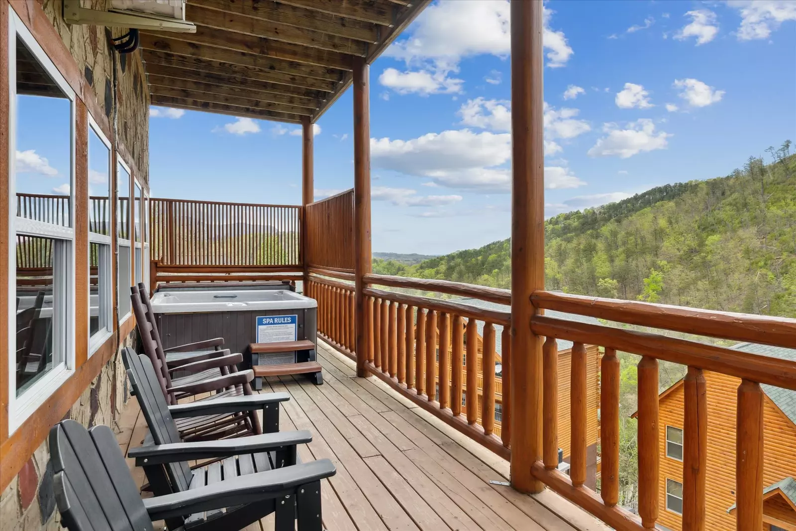 Property image, Interior, of Splash Mountain Lodge