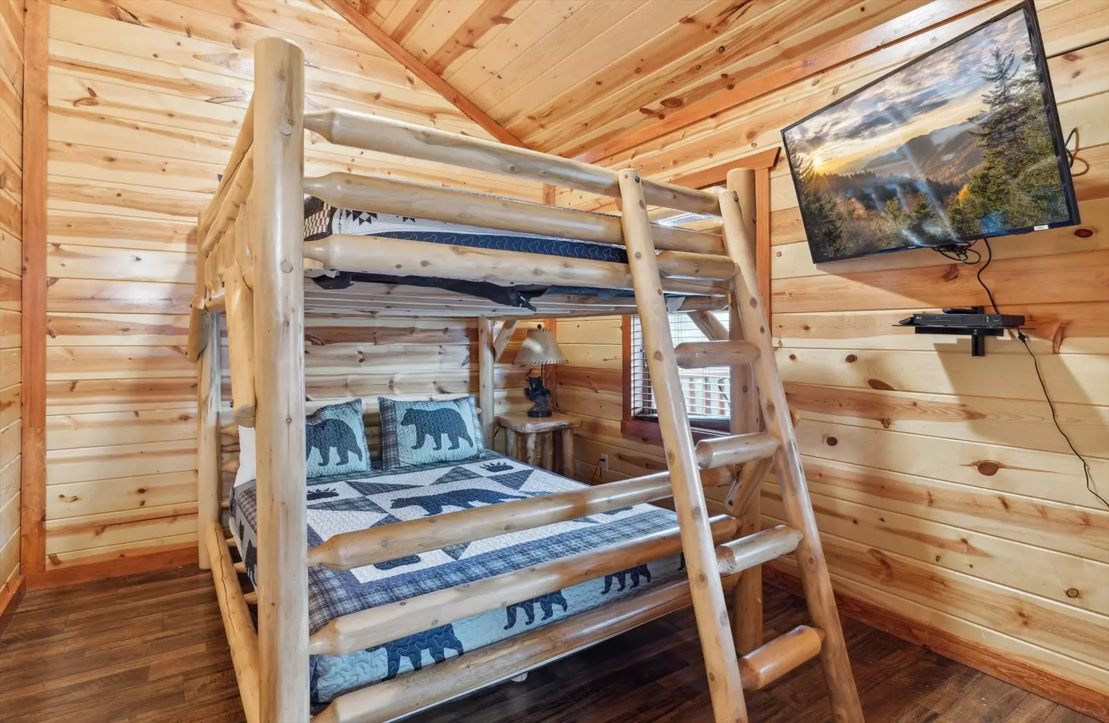 Property image, Interior, of Splash Mountain Lodge