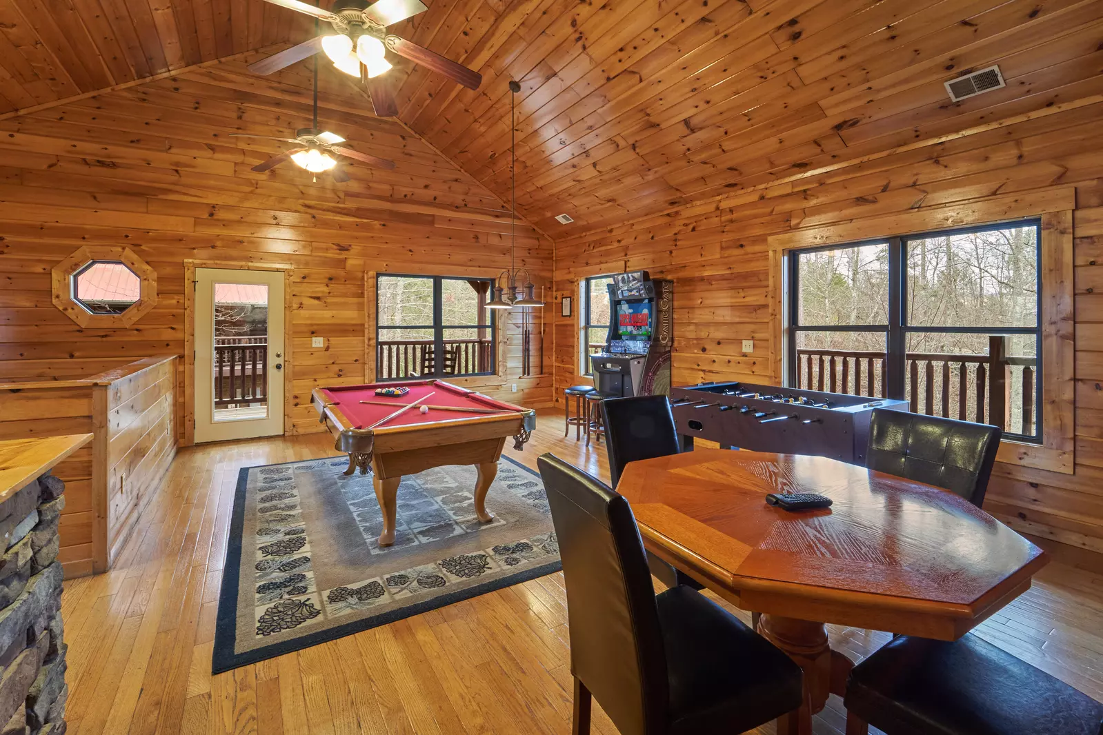 Property image, Interior, of A Smoky Hideaway