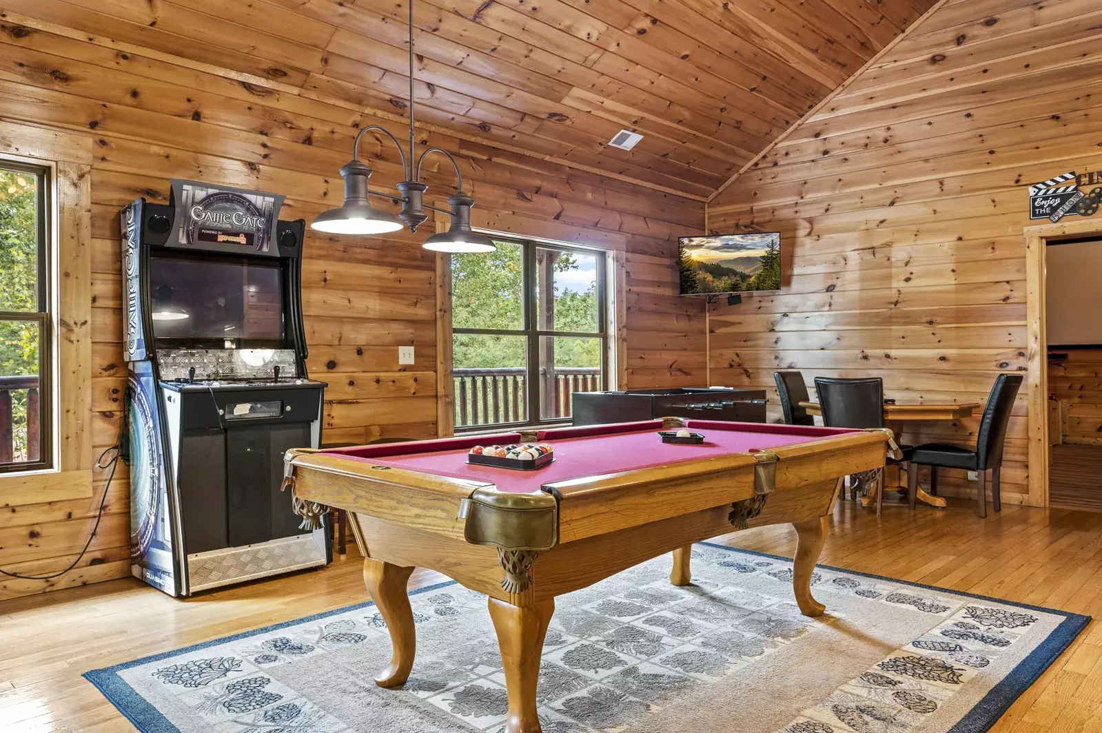 Property image, Interior, of A Smoky Hideaway